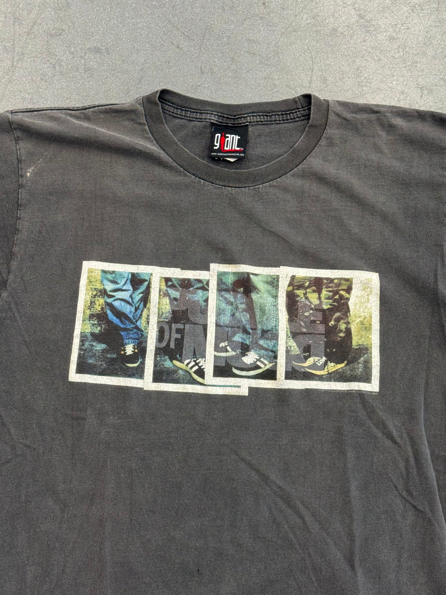 2001 PUDDLE OF MUDD BAND TEE (GIANT TAG)