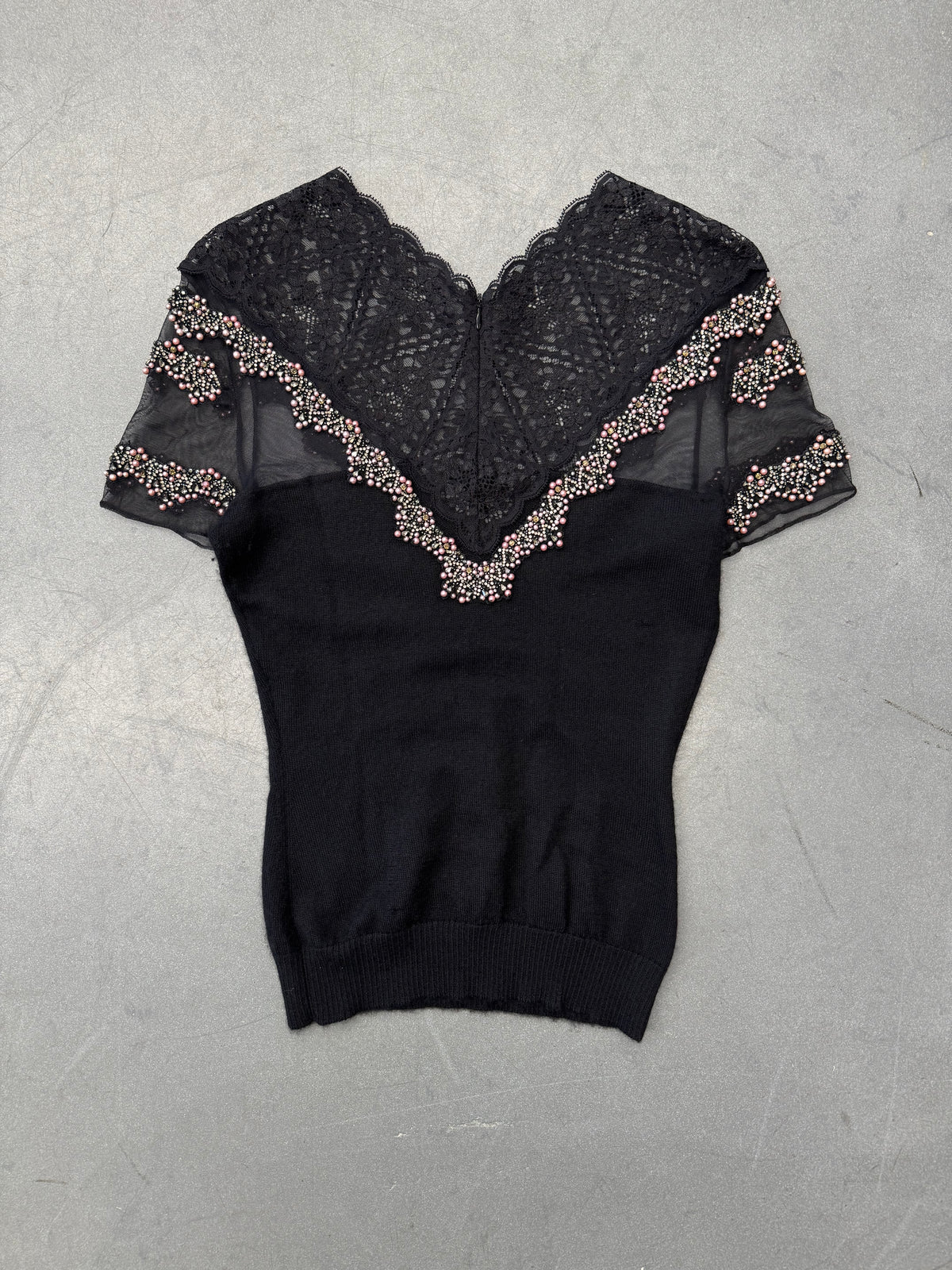 VINTAGE BADGLEY MISCHKA 100& CASHMERE LACE JEWEL TOP