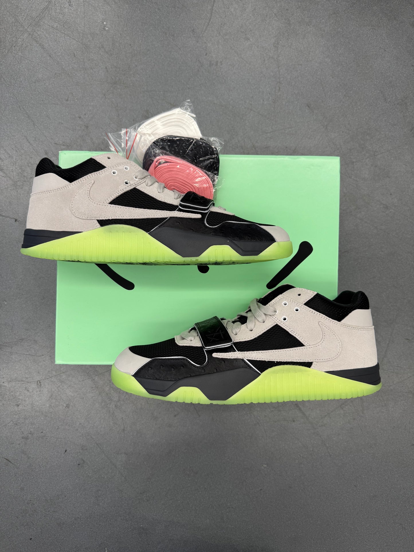 2025 SIZE 14 JORDAN JUMPMAN JACK TR TRAVIS SCOTT X CHASE B BLACK NIGHT SILVER