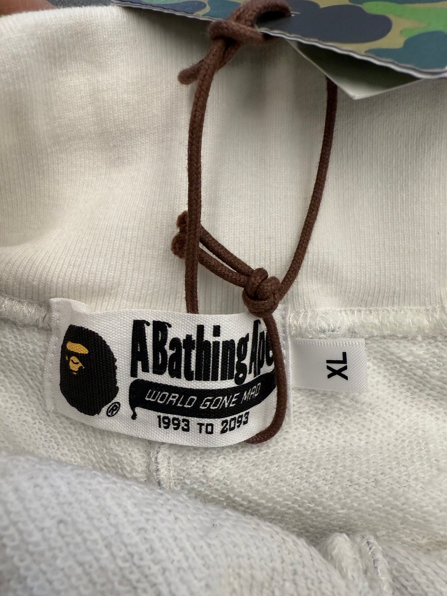 SS20 A BATHING APE BAPE SPACE CAMO WIDE SWEATSHORT - WHITE (XL) (NWT)