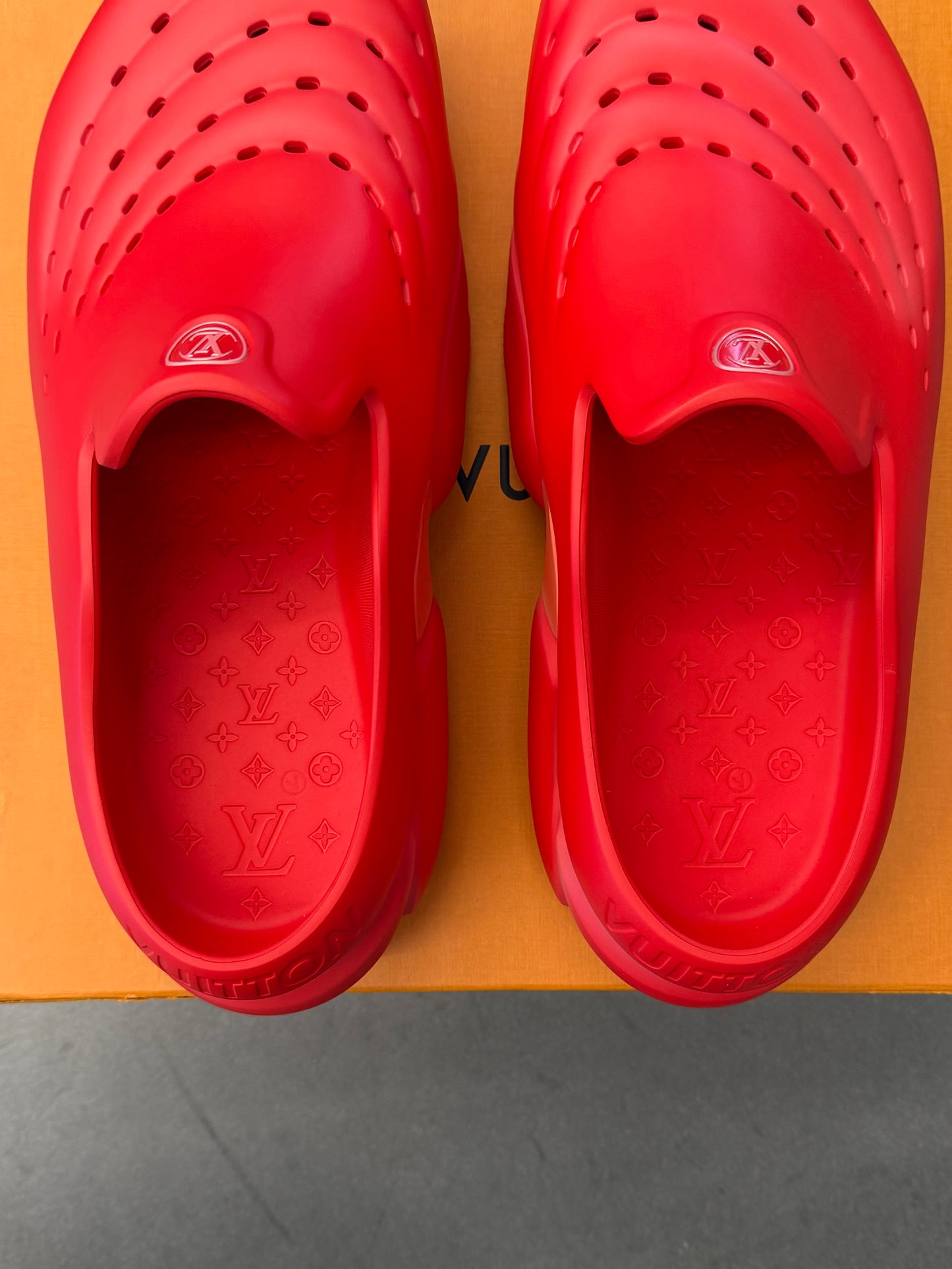 LOUIS VUITTON SHARK CLOG - RED (W/ BOX)