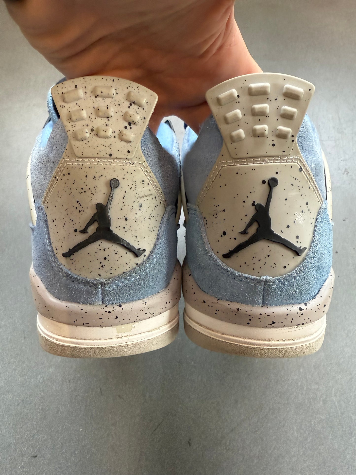 2021 SIZE 6Y JORDAN 4 RETRO UNIVERSITY BLUE (GS) (PRE-OWNED NO BOX)