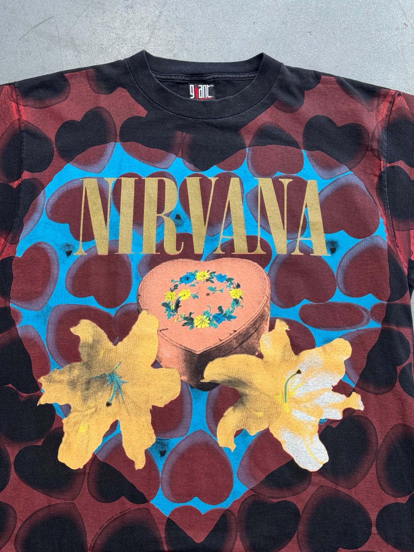 90'S NIRVANA HEART SHAPED BOX TEE (GIANT BY TULTEX TAG)