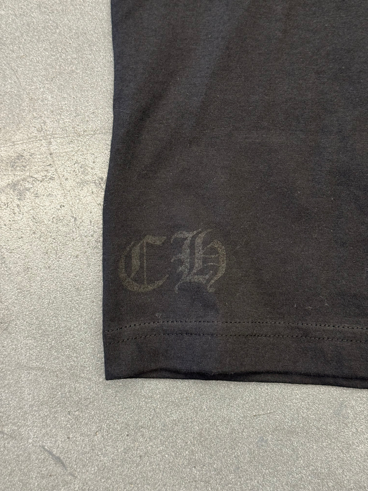 CHROME HEARTS MIAMI EXCLUSIVE HORSESHOE POCKET TEE - BLACK