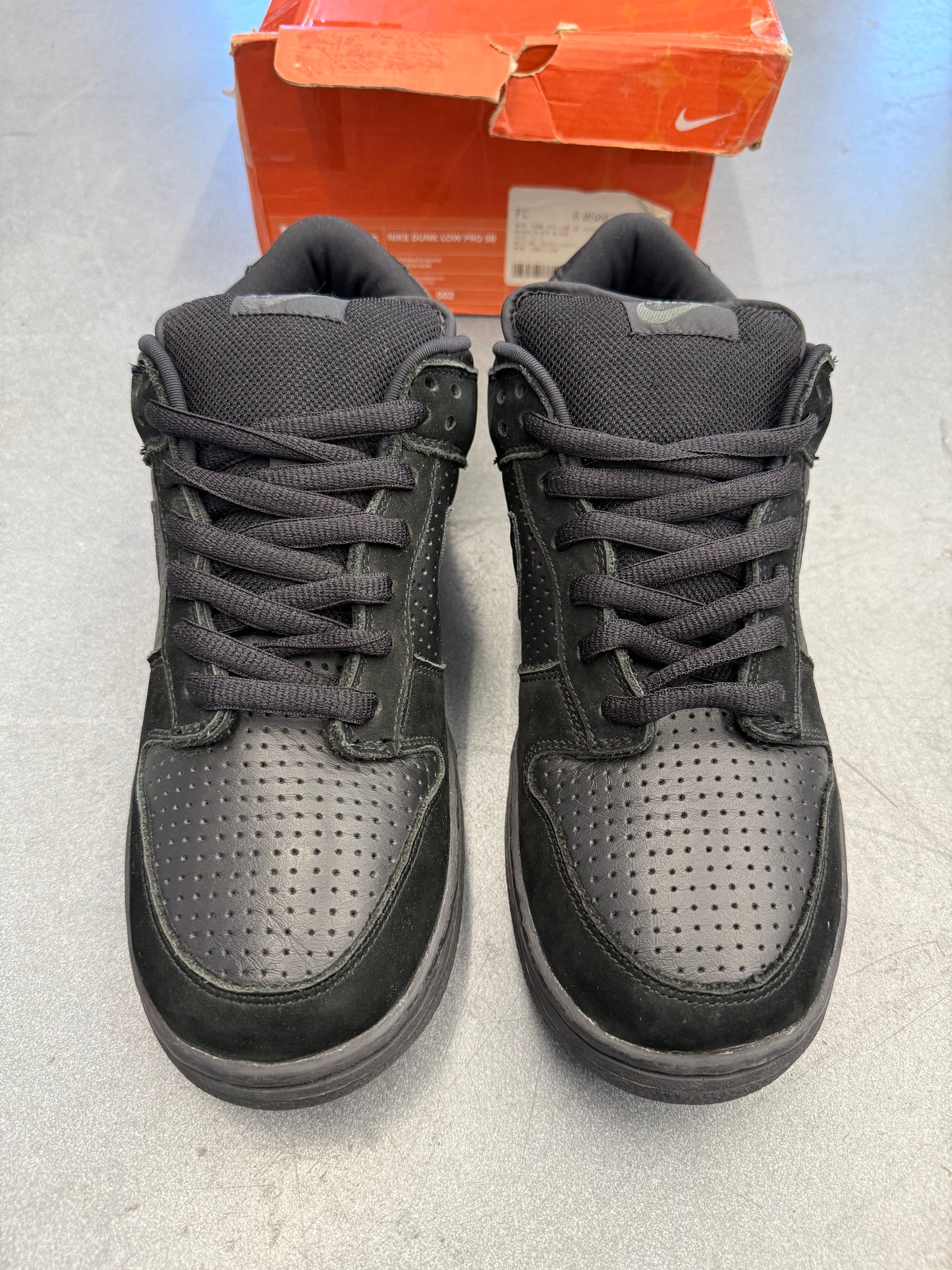 2002 GINO IANNUCCI 2 NIKE SB DUNK LOW (WITH BOX/REPLACEMENT SB INSOLES)