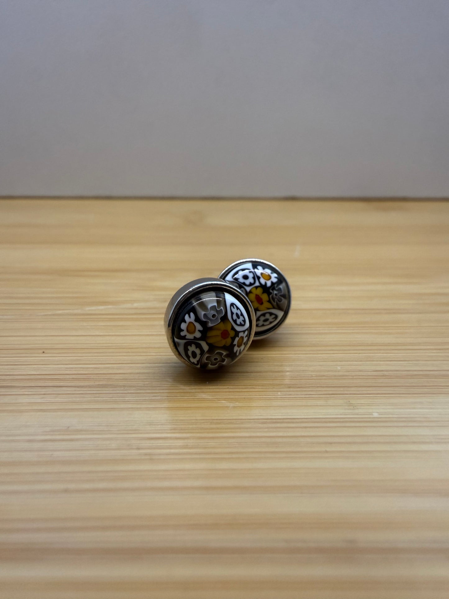 ALAN K. MILLEFIORI MURANO GLASS STUD EARRINGS - BLACK