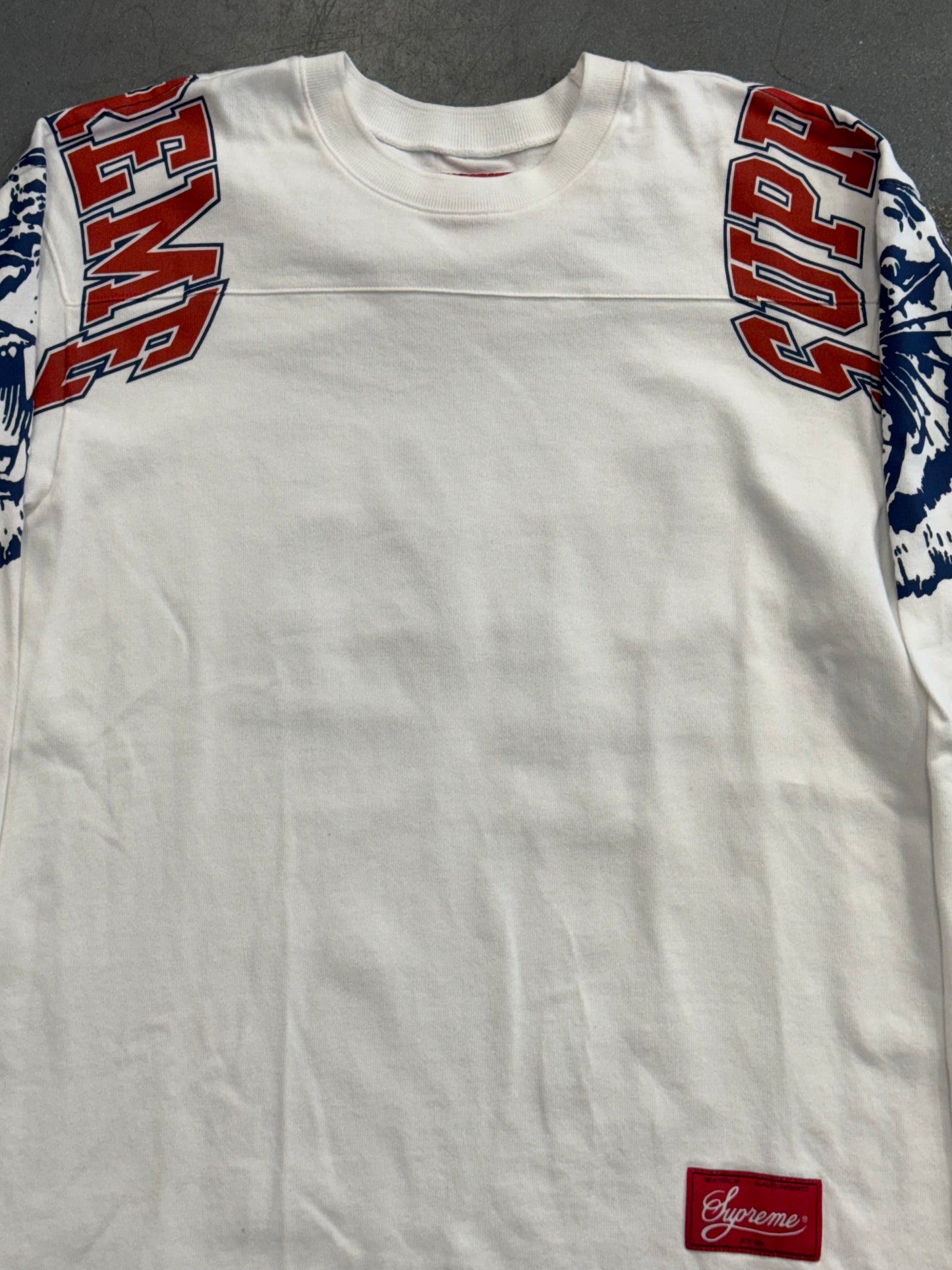 FW25 SUPREME MASCOT LS FOOTBALL TOP - WHITE