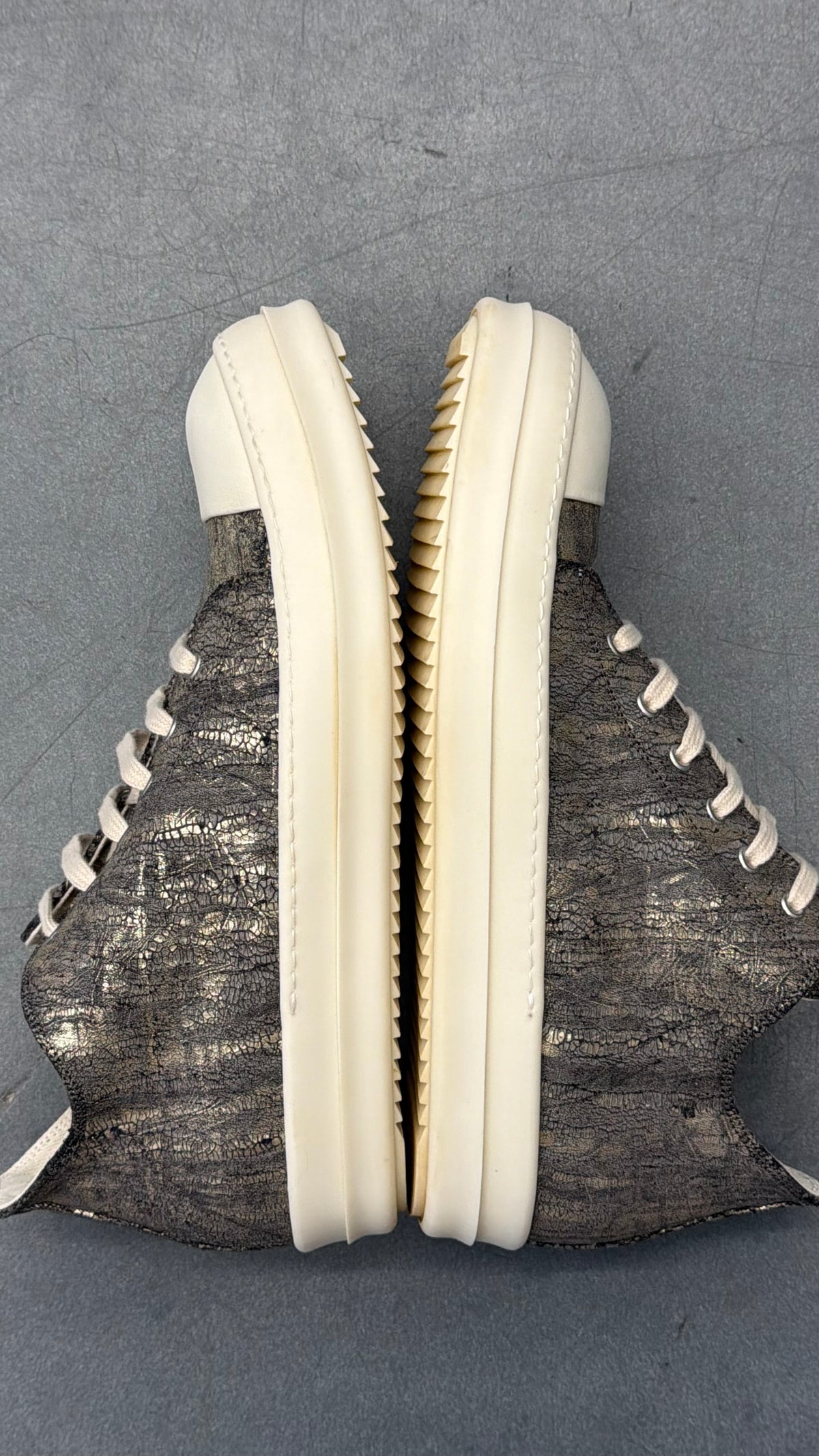 SS25 RICK OWENS DRKSHDW HOLLYWOOD LOW-TOP SNEAKERS MEGACRUST