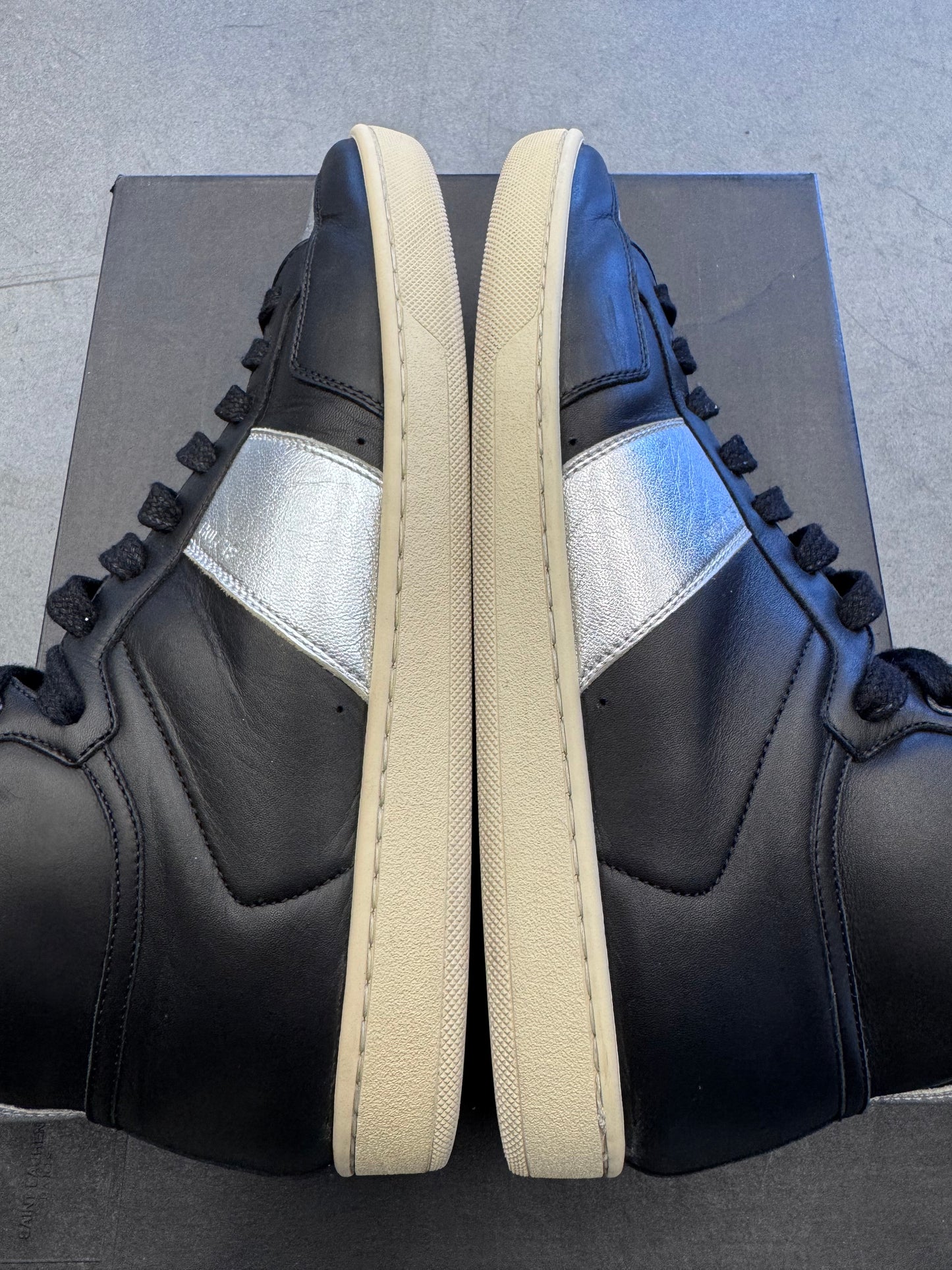 SIZE 40.5 YSL SAINT LAURENT PARIS HI TOP LEATHER SNEAKERS BLACK/SILVER (PRE-OWNED WITH BOX)