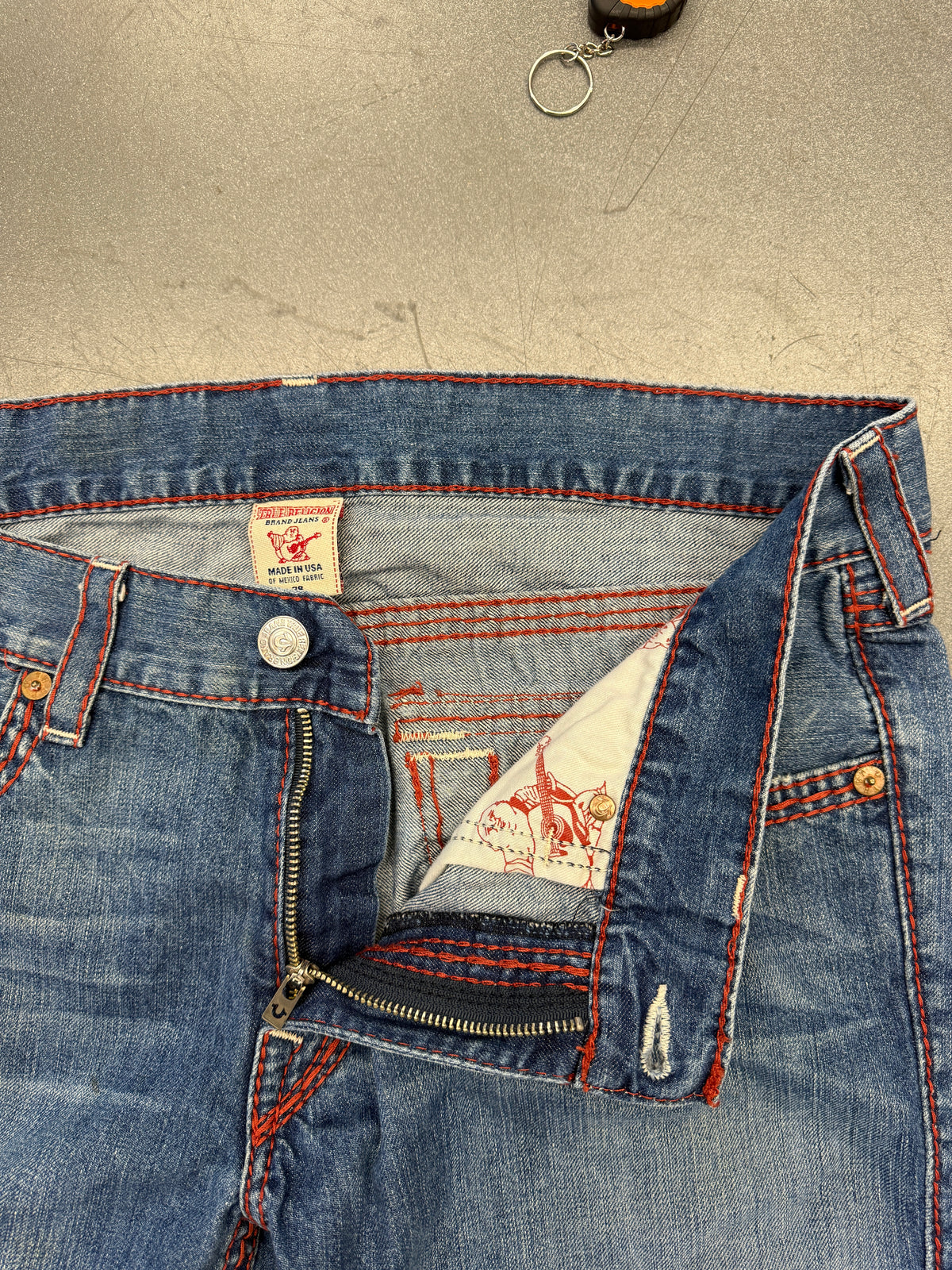 Y2K TRUE RELIGION STRAIGHT LEG RED-STITCH JEANS