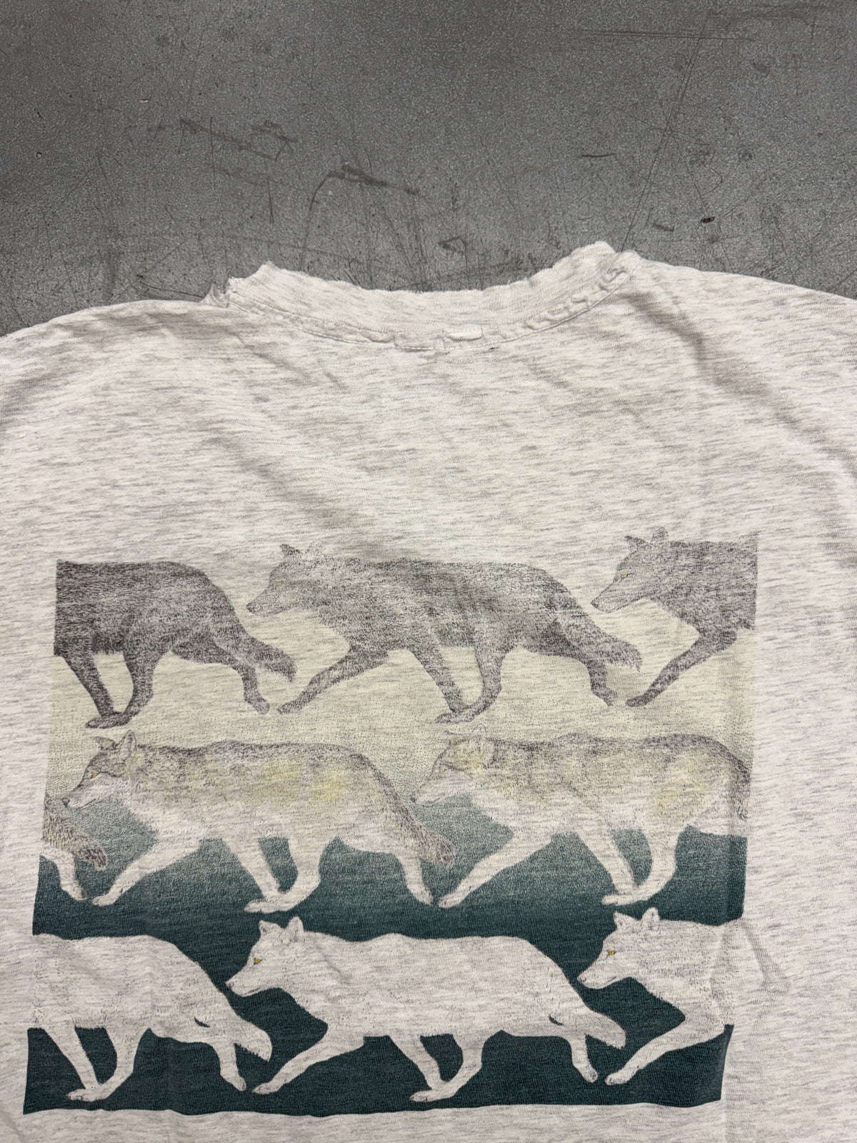 1993 GRAY WOLVES LIBERTY GRAPHICS FADED TEE (HANES BEEFY TAG)