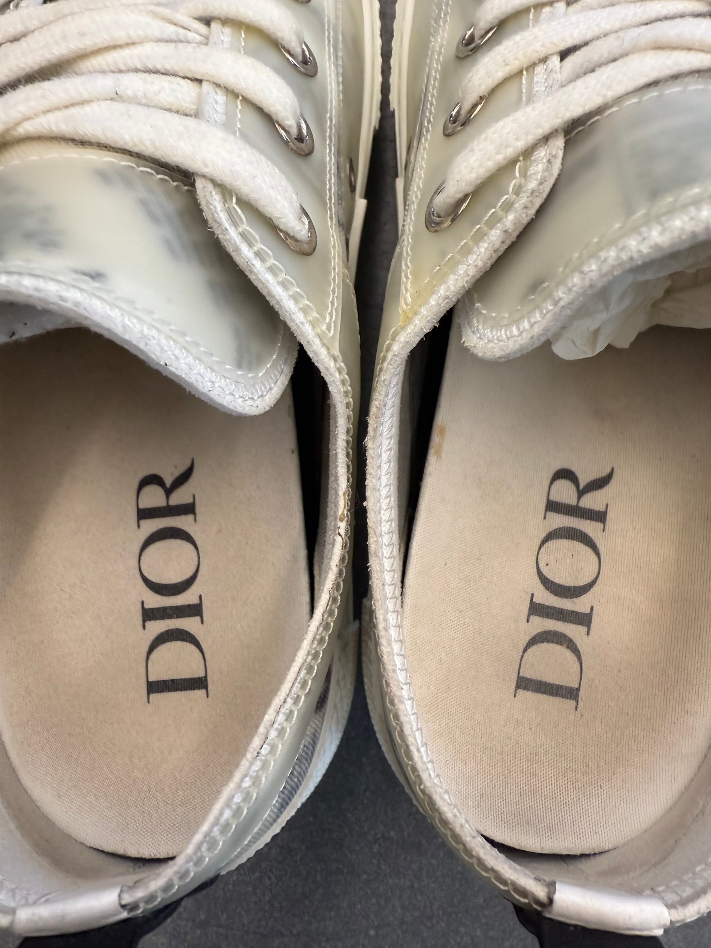 2020 SIZE 40 DIOR B23 LOW TOP DANIEL ARSHAM NEWSPAPER (PRE-OWNED REPLACEMENT BOX)