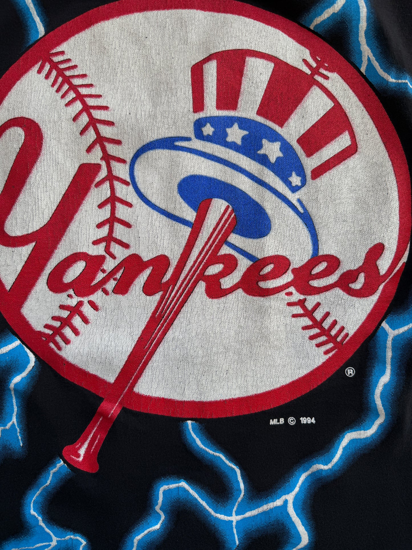 1994 SALEM SPORTSWEAR YANKEES LIGHTNING AOP AMERICAN THUNDER TEE