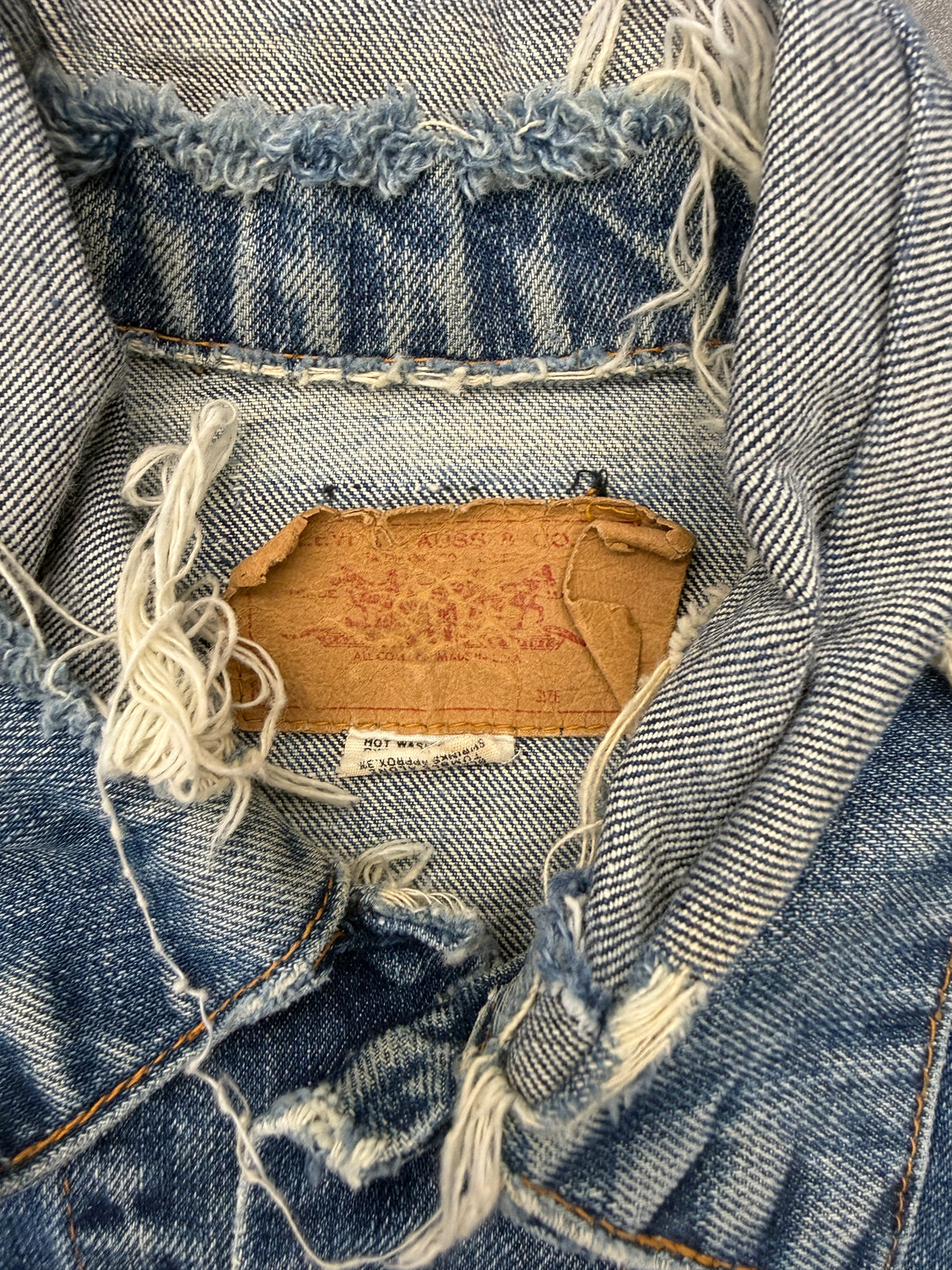 70'S LEVI STRAUSS & CO DISTRESSED COLLAR AND SLEEVES RED TAB DENIM JACKET (WITH TAG)