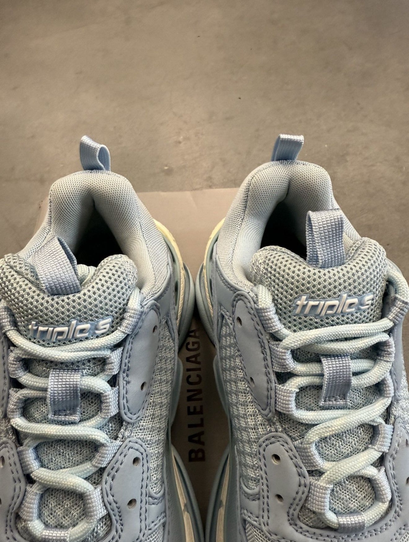 SIZE 39 BALENCIAGA TRIPLE S LIGHT BLUE (PRE-OWNED WITH BOX)