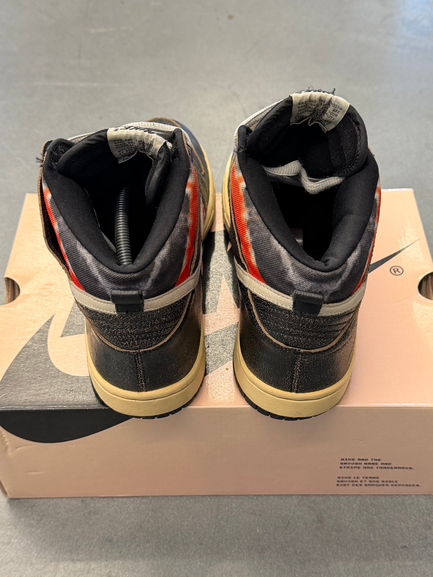 2004 NIKE SB DUNK HIGH HUF (WITH REPLACEMENT PINK BOX)