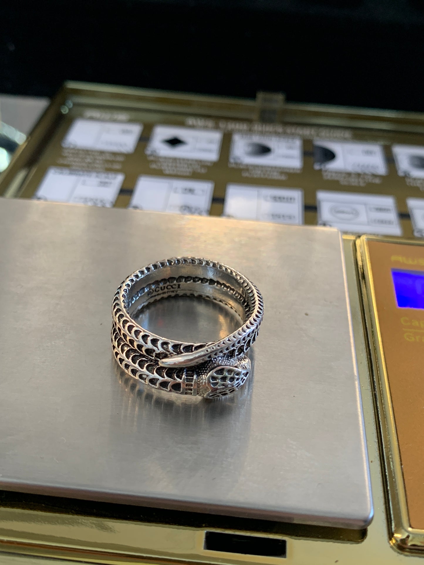 GUCCI GARDEN DOUBLE SNAKE WRAP AROUND RING (7.4 GRAMS) (18) (PRE-OWNED WITH BOX)