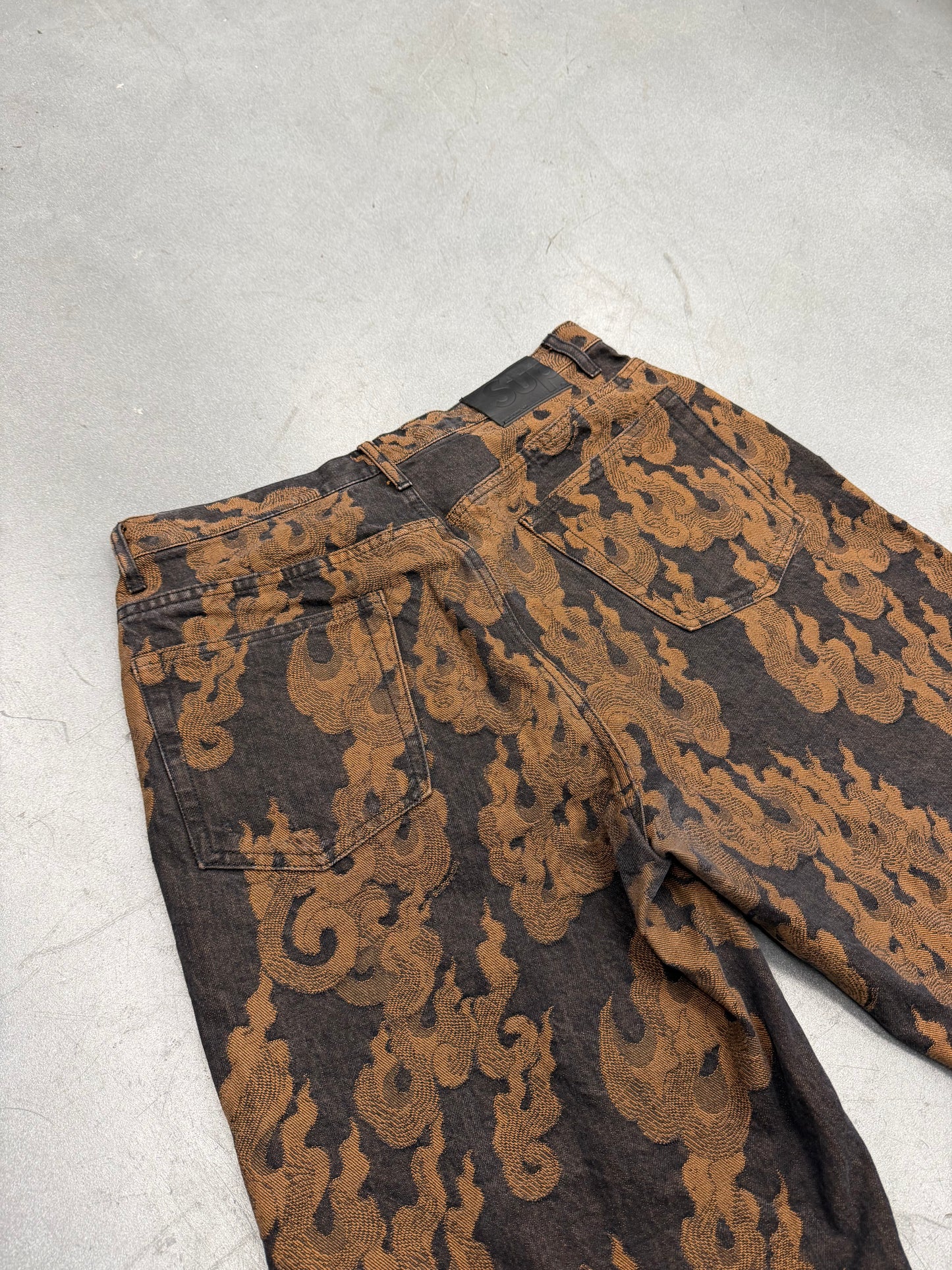 SS23 SUPREME FLAMES JACQUARD BAGGY DENIM SHORTS