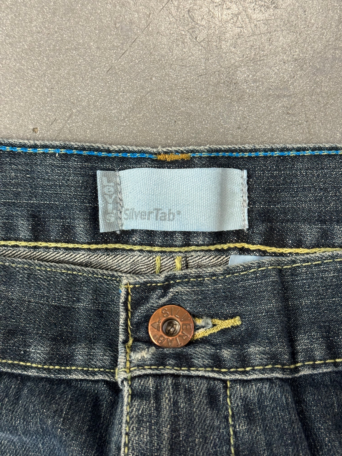 LEVIS SILVER TAB PAINT SPLATTER TRUE BOOT JEANS - 38/32