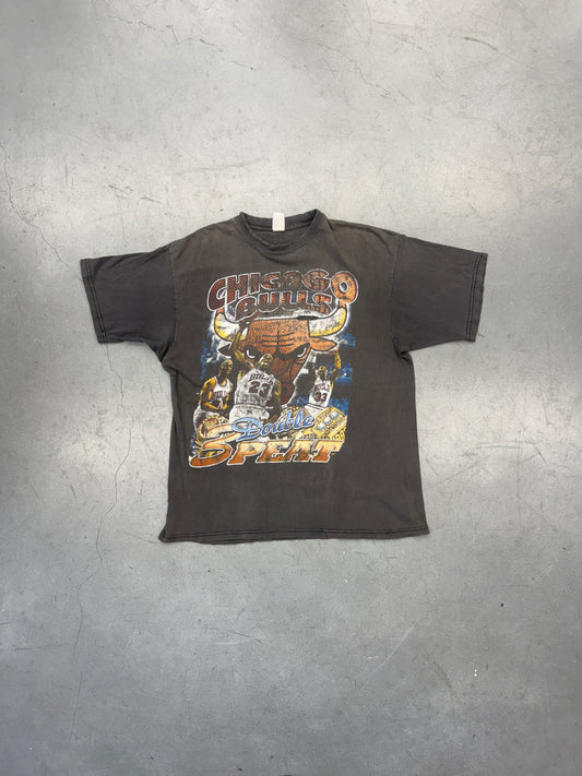 90'S CHICAGO BULLS DOUBLE 3 PEAT RAP TEE (FADED OUT TAG)