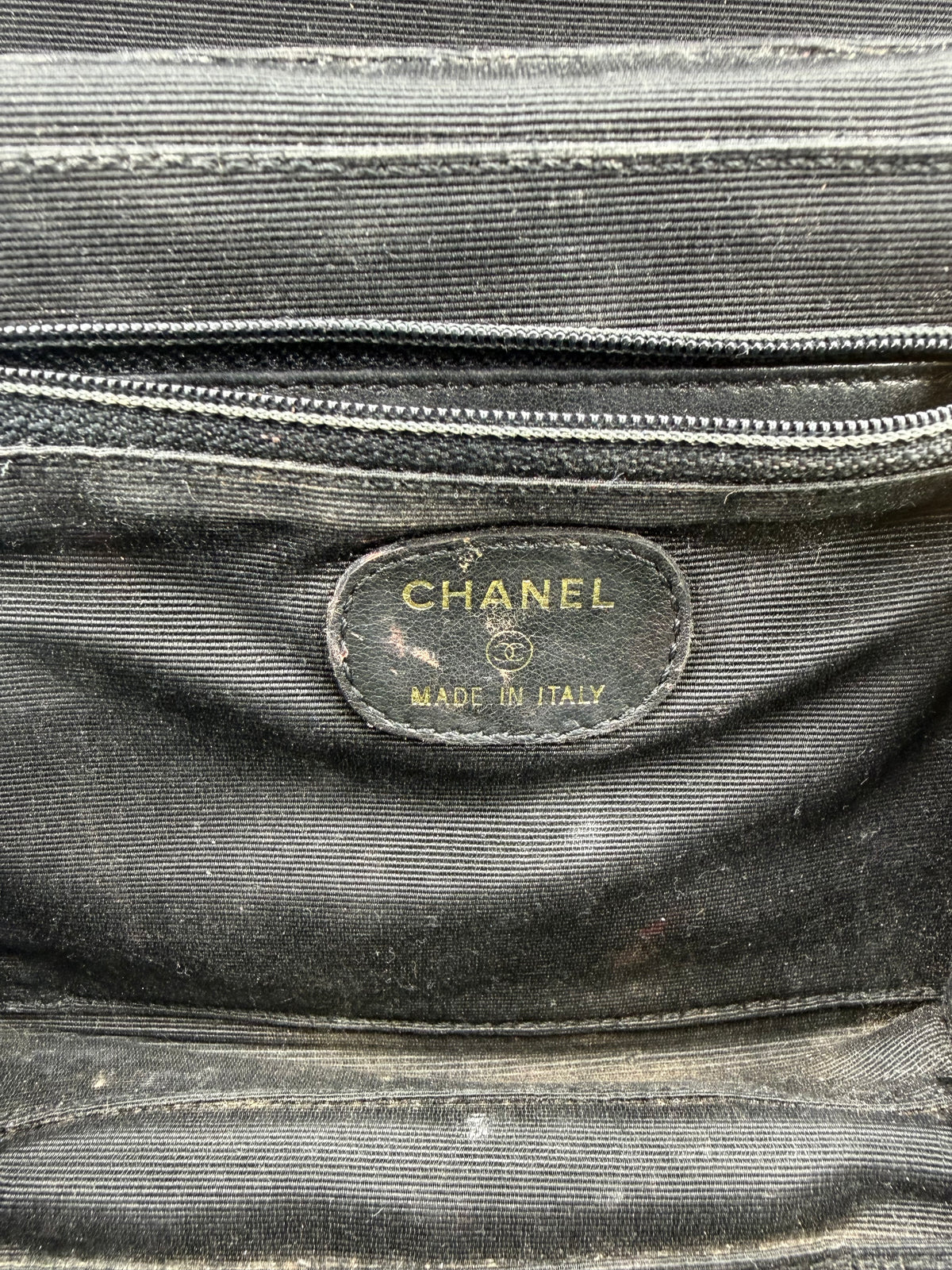 2001 CHANEL WOVEN WICKER/RATTAN MINI CLASSIC FLAP BAG - BLACK/GOLD