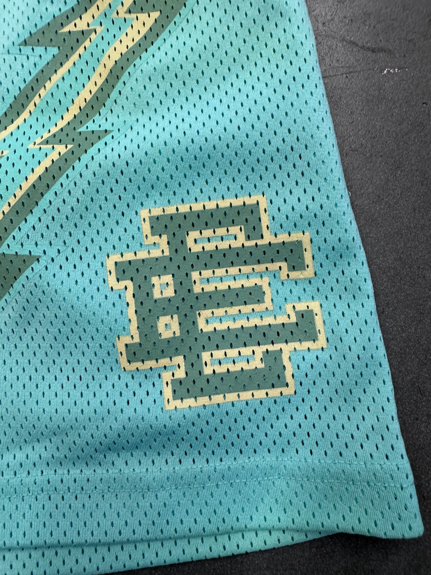 FW23 ERIC EMANUEL EE BASIC SHORT - YUCCA BOLTS