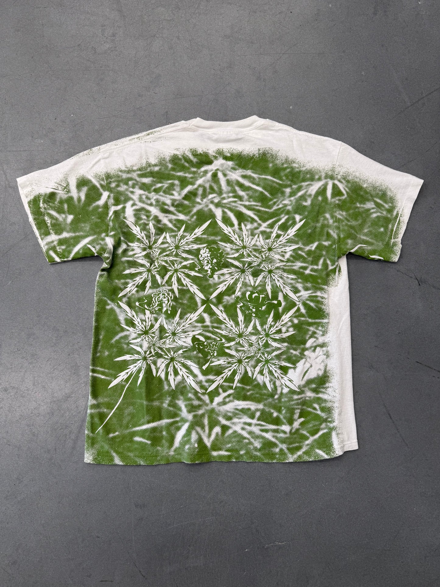 90'S CYPRESS HILL MARIJUAN LEAF AOP TEE (GEM TAG)
