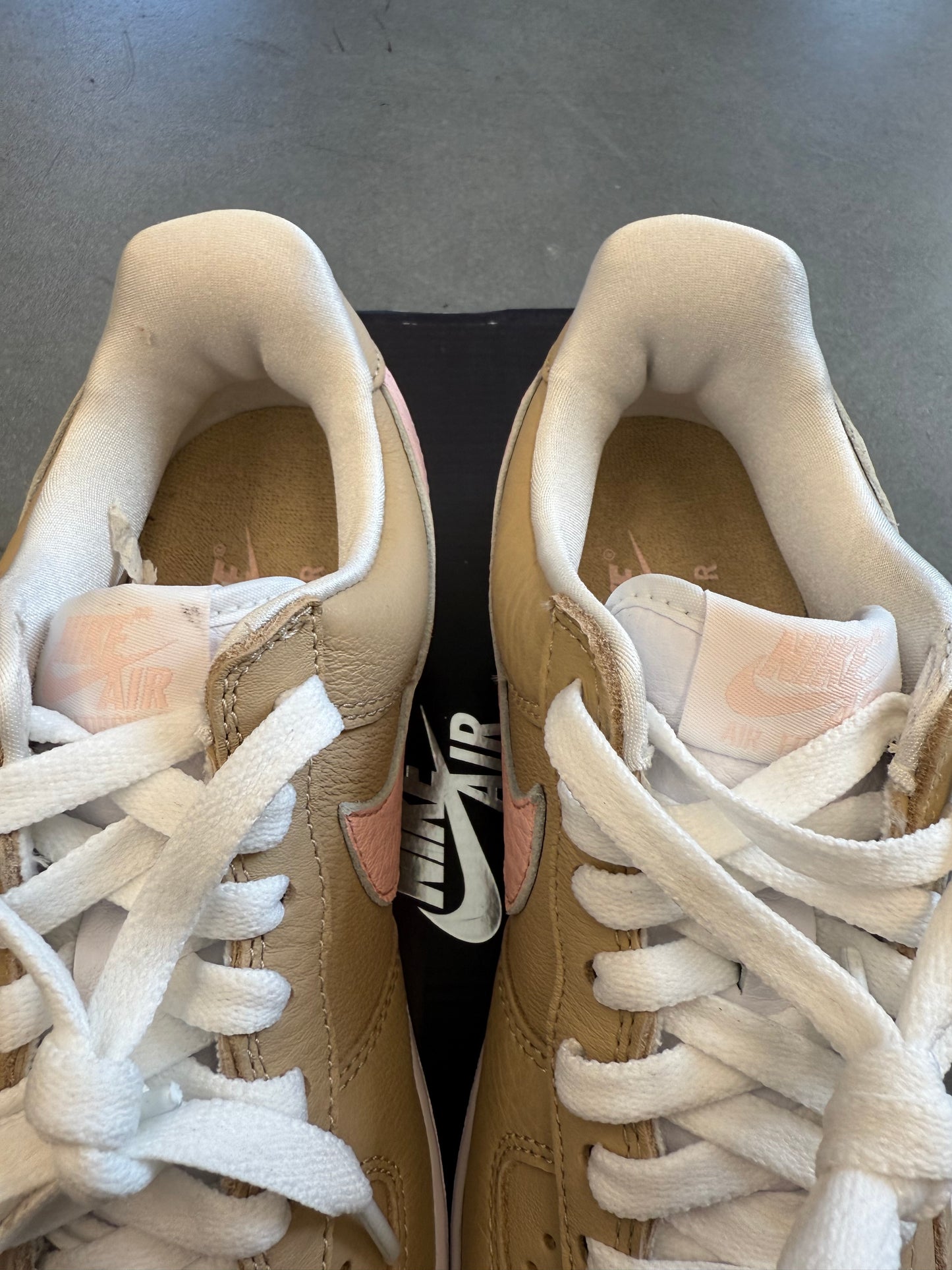 2024 SIZE 5.5 NIKE AIR FORCE 1 LOW LINEN (NEW WITH BOX)