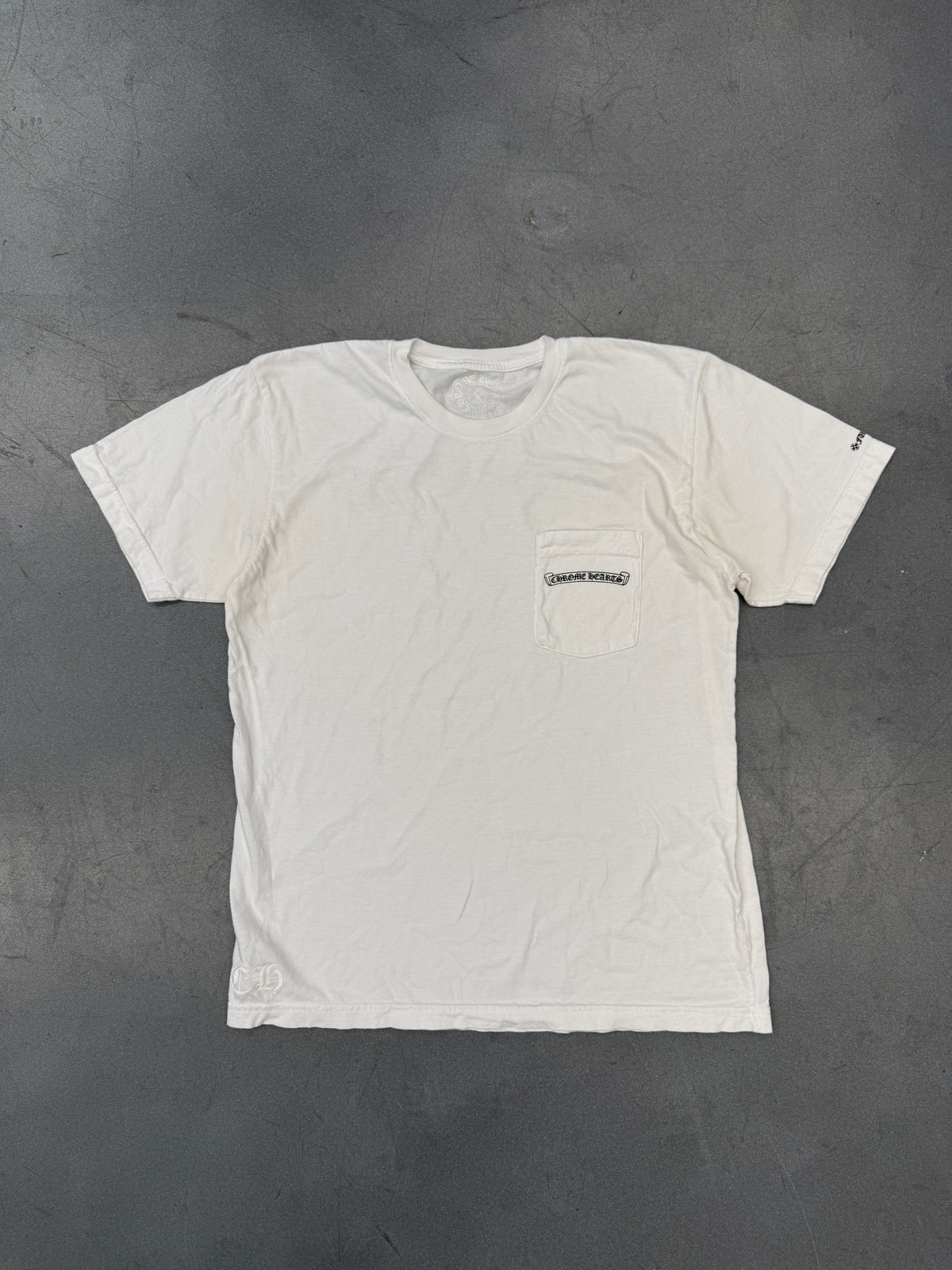 CHROME HEARTS SCROLL POCKET TEE - WHITE