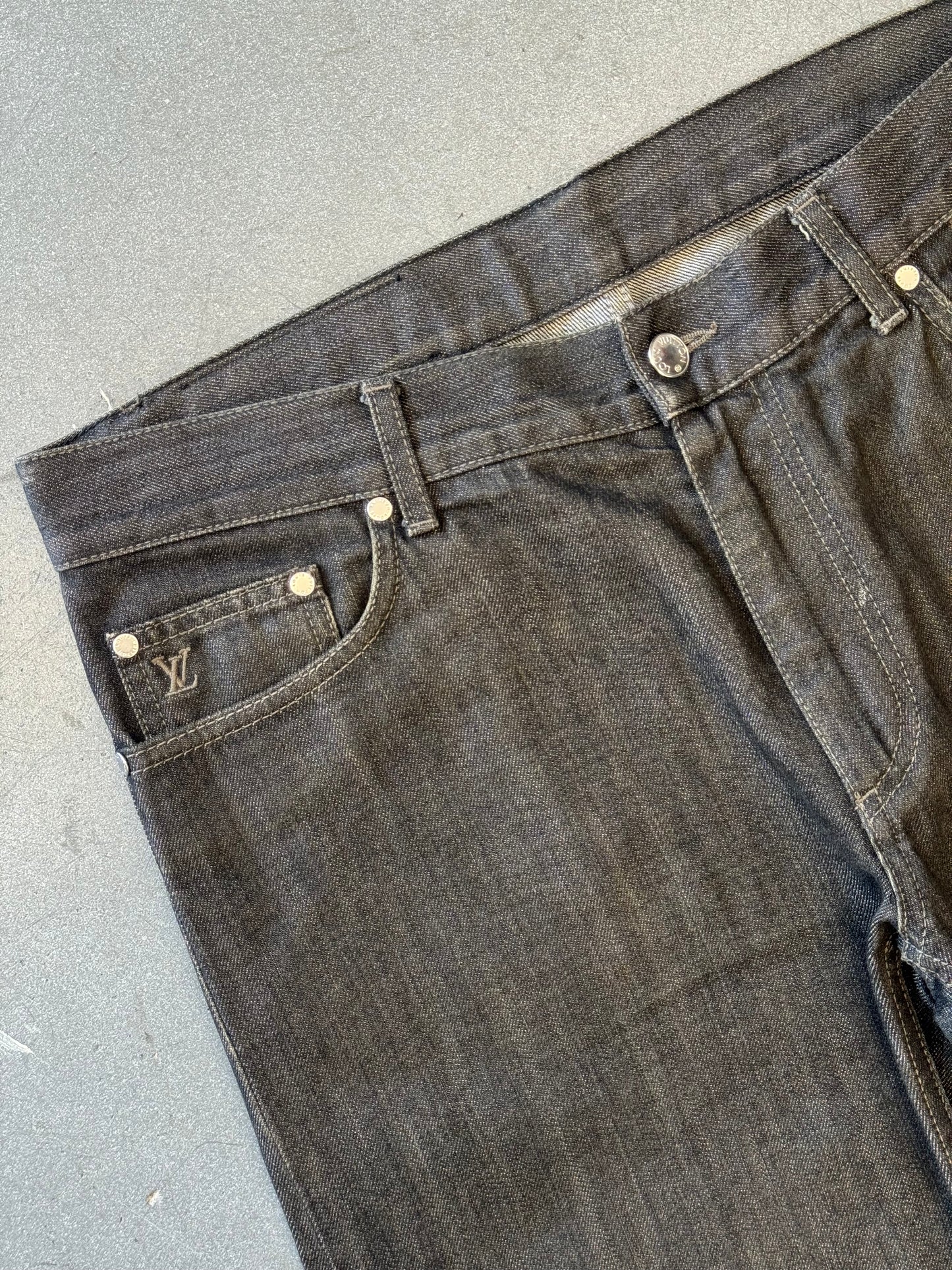 LOUIS VUITTON DARK RINSE FLEUR LOGO JEANS