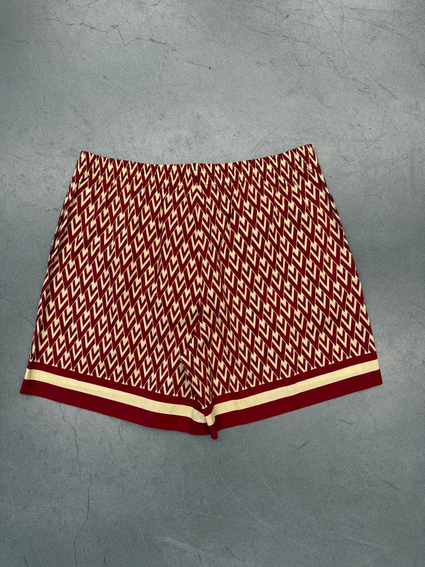 VALENTINO GARAVANI TOUTE LA V PRINTED SILK BERMUDA SHORTS