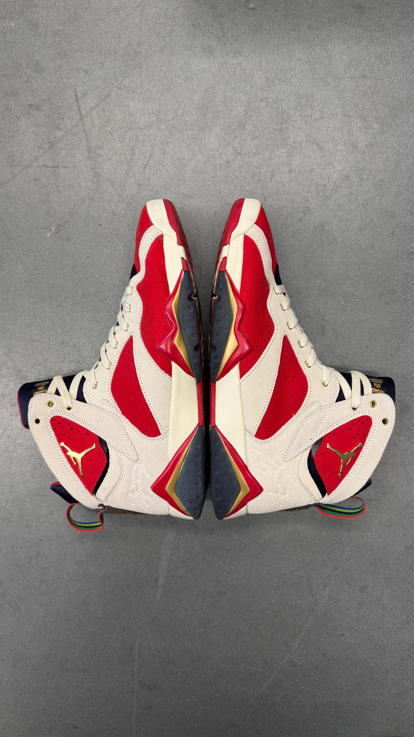 JORDAN 7 RETRO TROPHY ROOM NEW SHERIFF IN TOWN