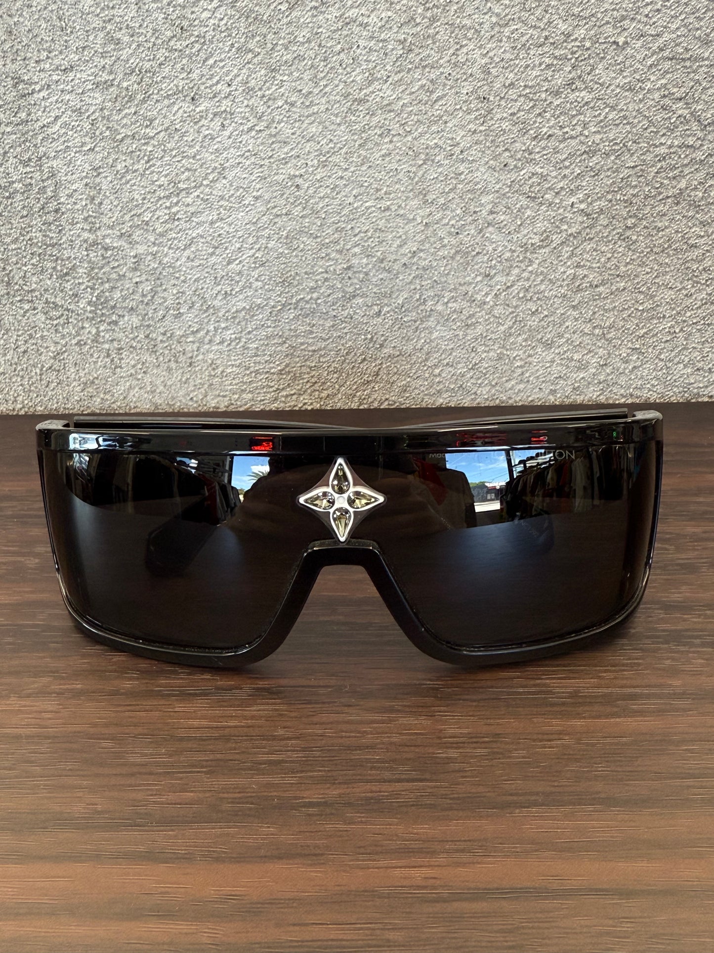 LOUIS VUITTON CRYSTAL CYCLONE SPORT MASK SUNGLASSES