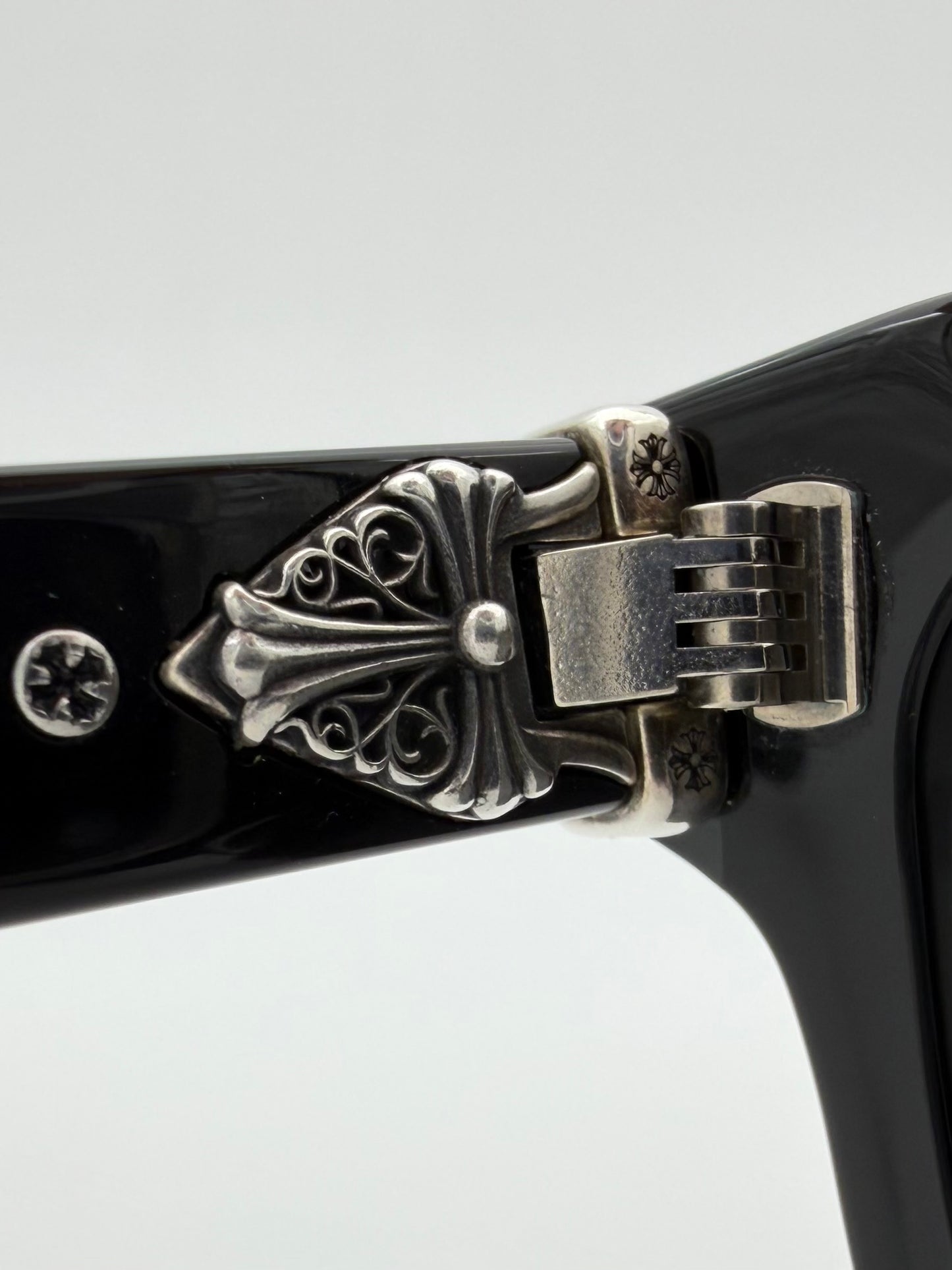 CHROME HEARTS BOX OFFICER SUNGLASSES - BLACK (WITH CASE)