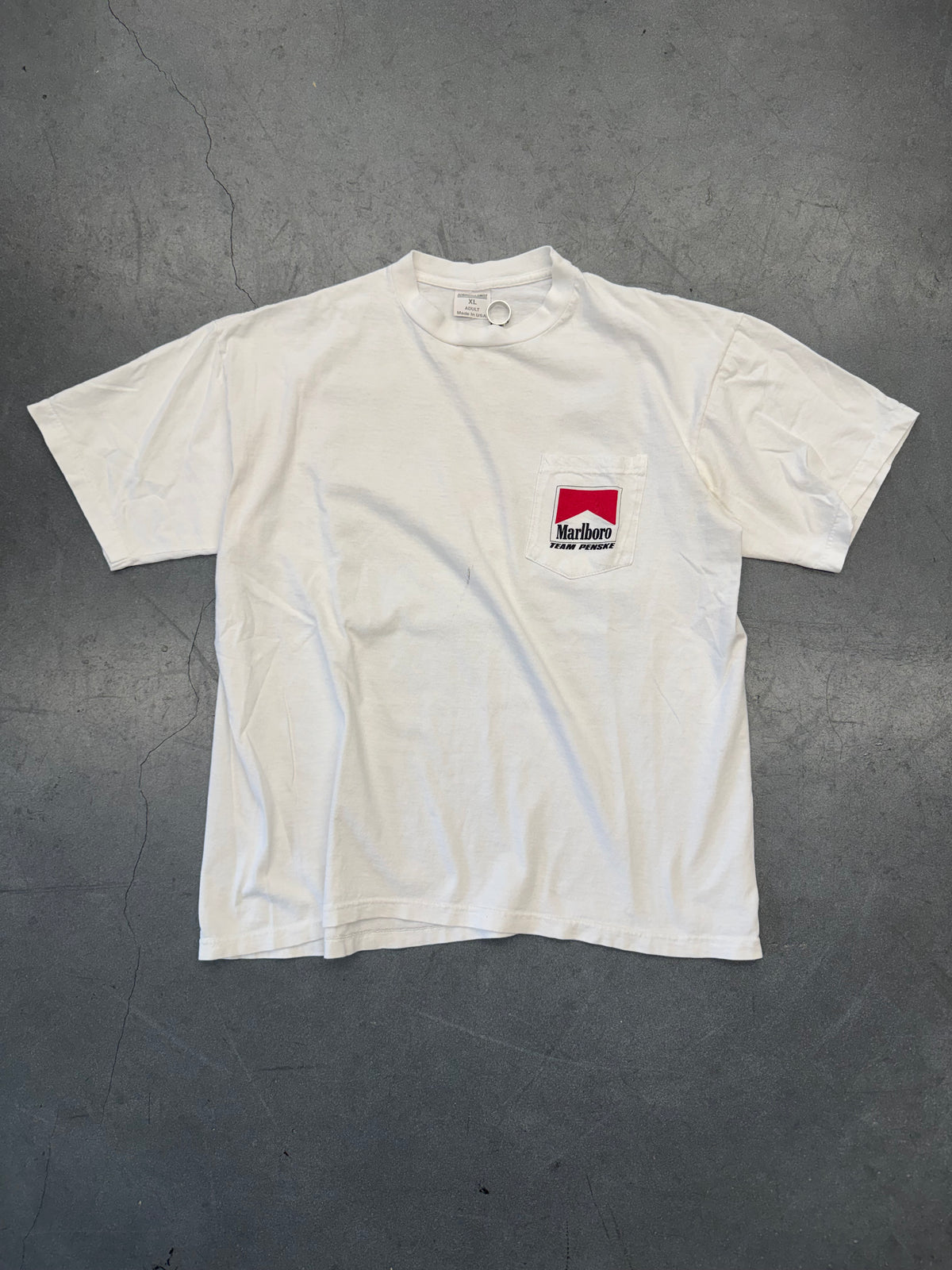 1995 MARLBORO TEAM PENSKE LOUDON F1 CAR POCKET TEE (AMERICAN BORN TAG)