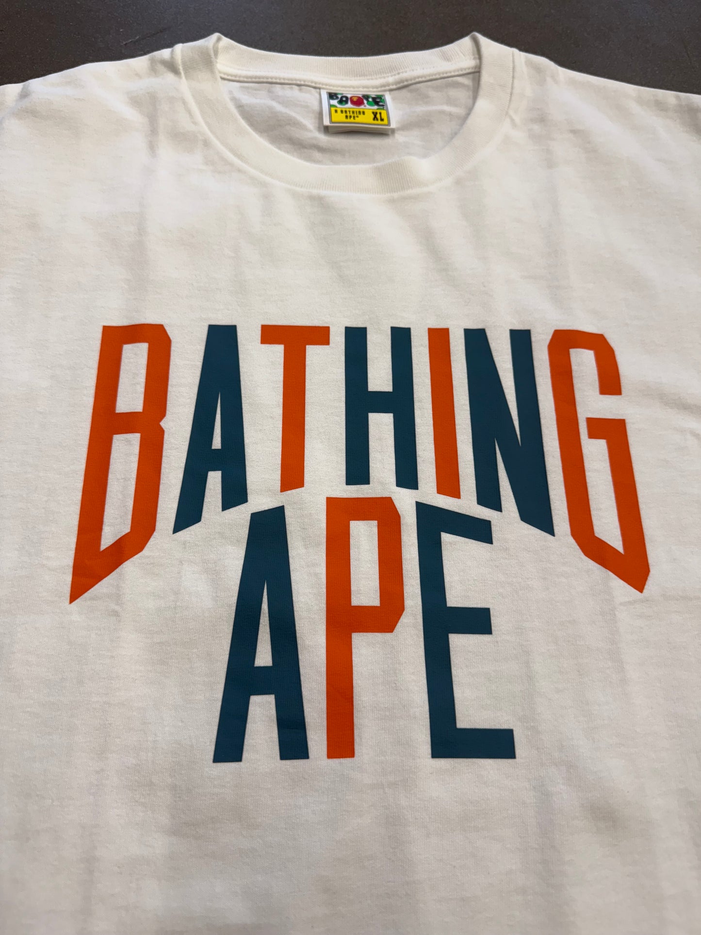 SS23 A BATHING APE BAPE COLORS NYC LOGO TEE - WHITE (XL) (NEW IN BAG)