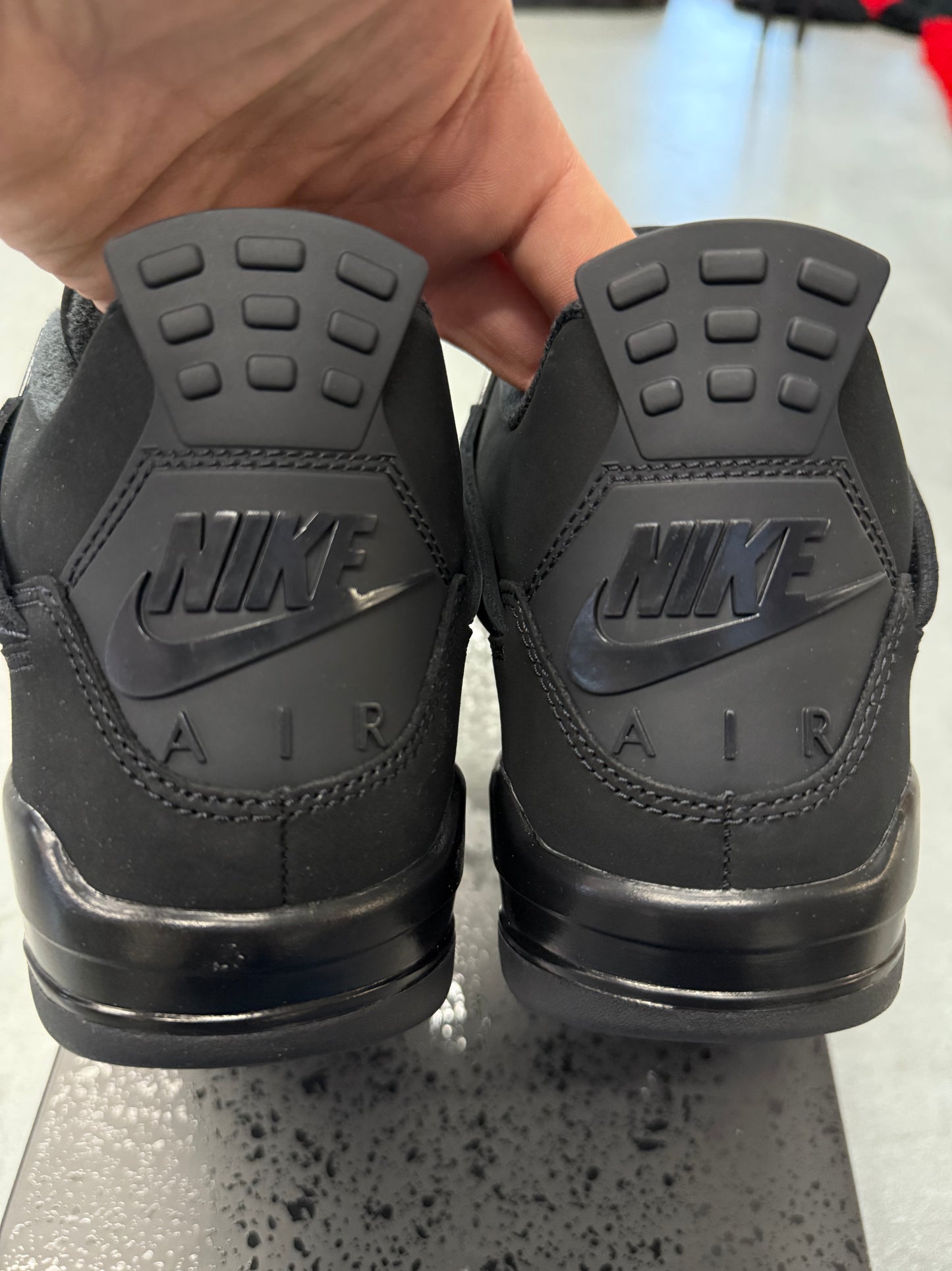 2025 SIZE 8 JORDAN 4 RETRO BLACK CAT