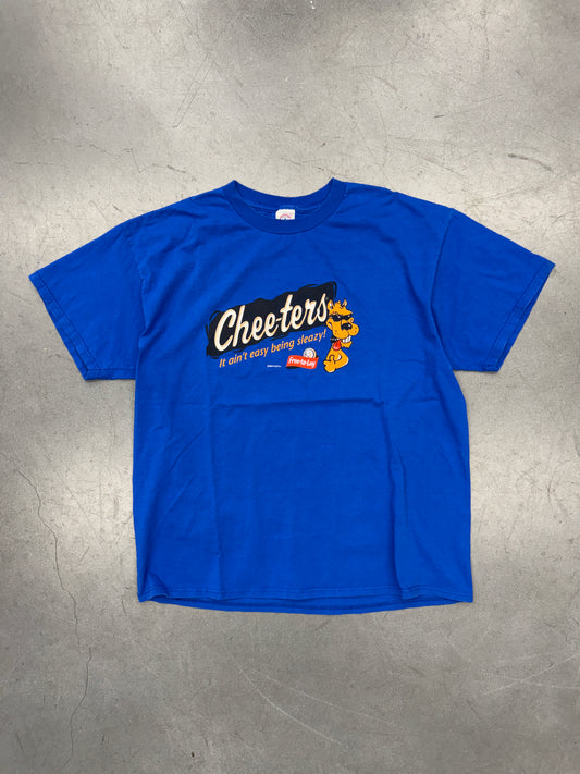 2002 "CHEE-TERS" "IT AIN'T EASY BEING SLEAZY!" PARODY TEE (DELTA TAG)