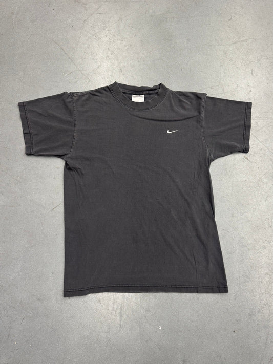 Y2K BLACK NIKE SIDE SWOOSH TEE (GREY NIKE TAG)