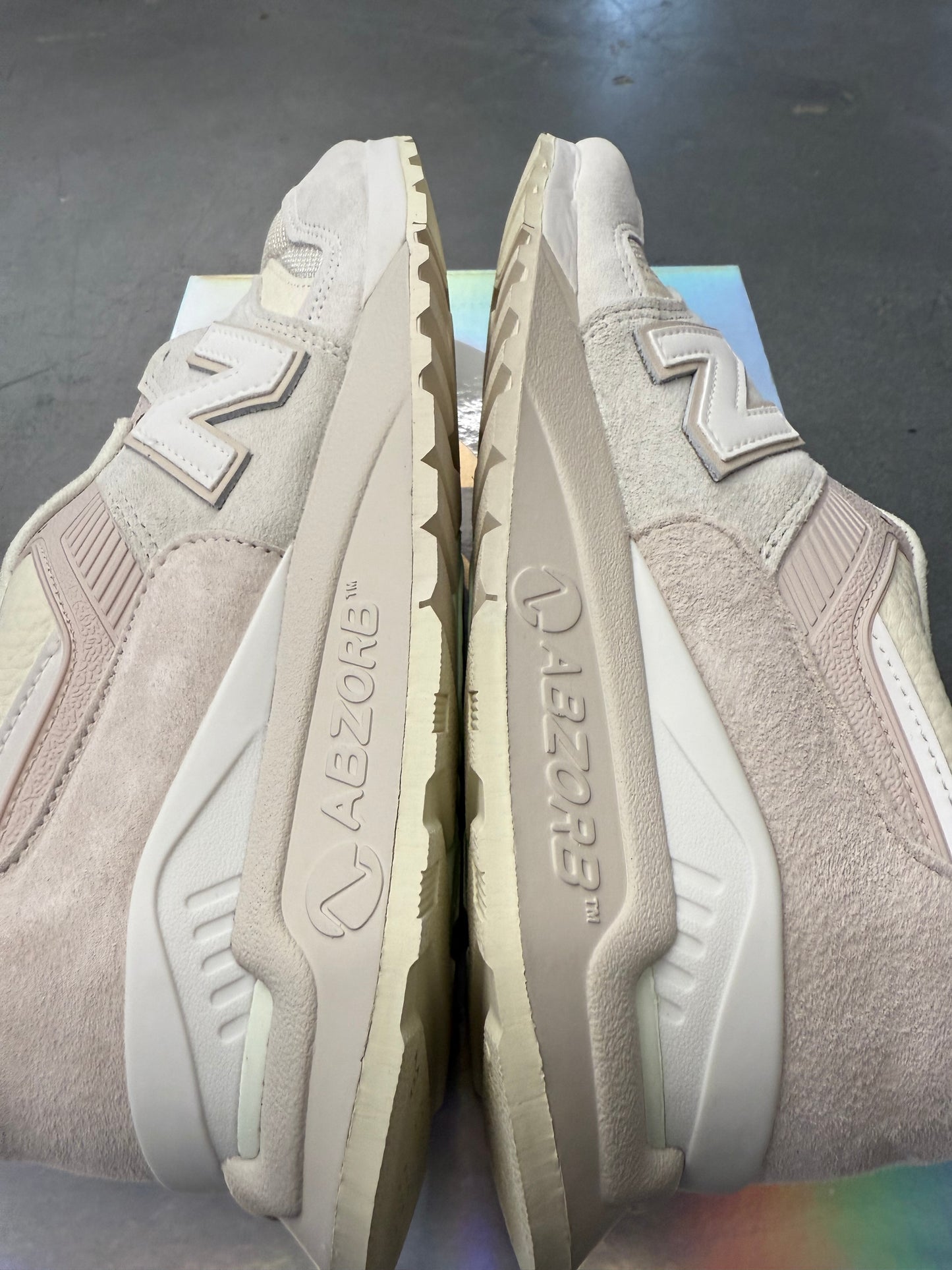 2025 SIZE 10 NEW BALANCE 997.5 MIUSA KITH EASTER WHITE MARSHMALLOW ANGORA