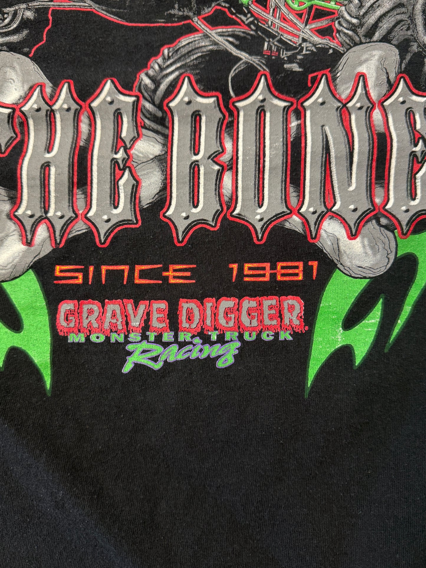 VINTAGE GRAVE DIGGER RACE TEAM SINCE 1981 LS TEE (DELTA PRO WEIGHT TAG)