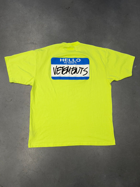 VETEMENTS "HELLO MY NAME IS" TEE - NEON YELLOW