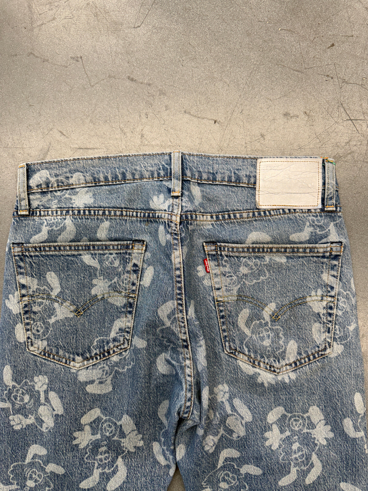 LEVIS VERDY AOP JEANS (31/32) (SILVER BACK TAB)