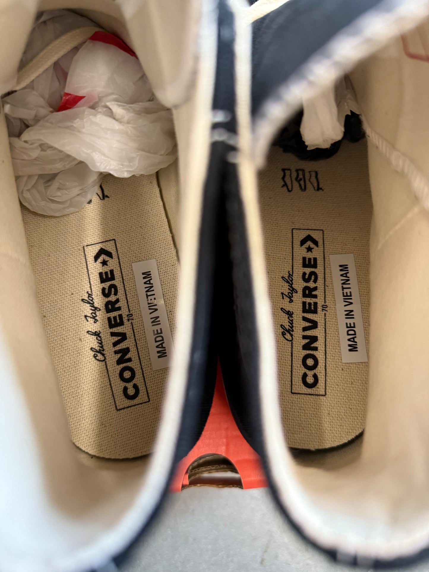 CONVERSE CHUCK TAYLOR ALL STAR CLEAN MID (WITH BOX)