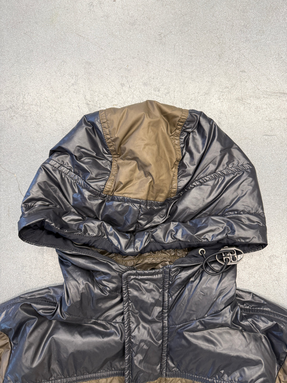 FW10 BALENCIAGA TWO-TONE TECHNICAL NYLON DOWN/PUFFER JACKET BY NICOLAS GHESQUIÈRE