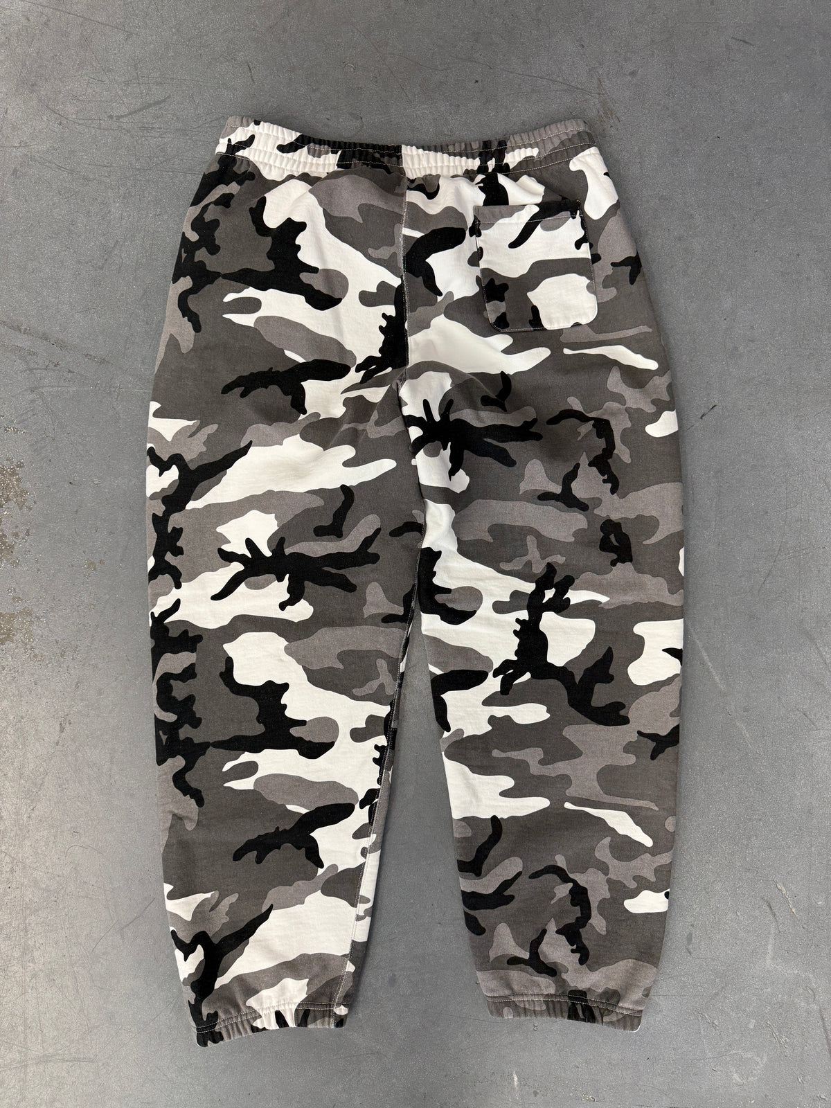 SS26 SUPREME SATIN APPLIQUE SWEATPANTS - SNOW CAMO