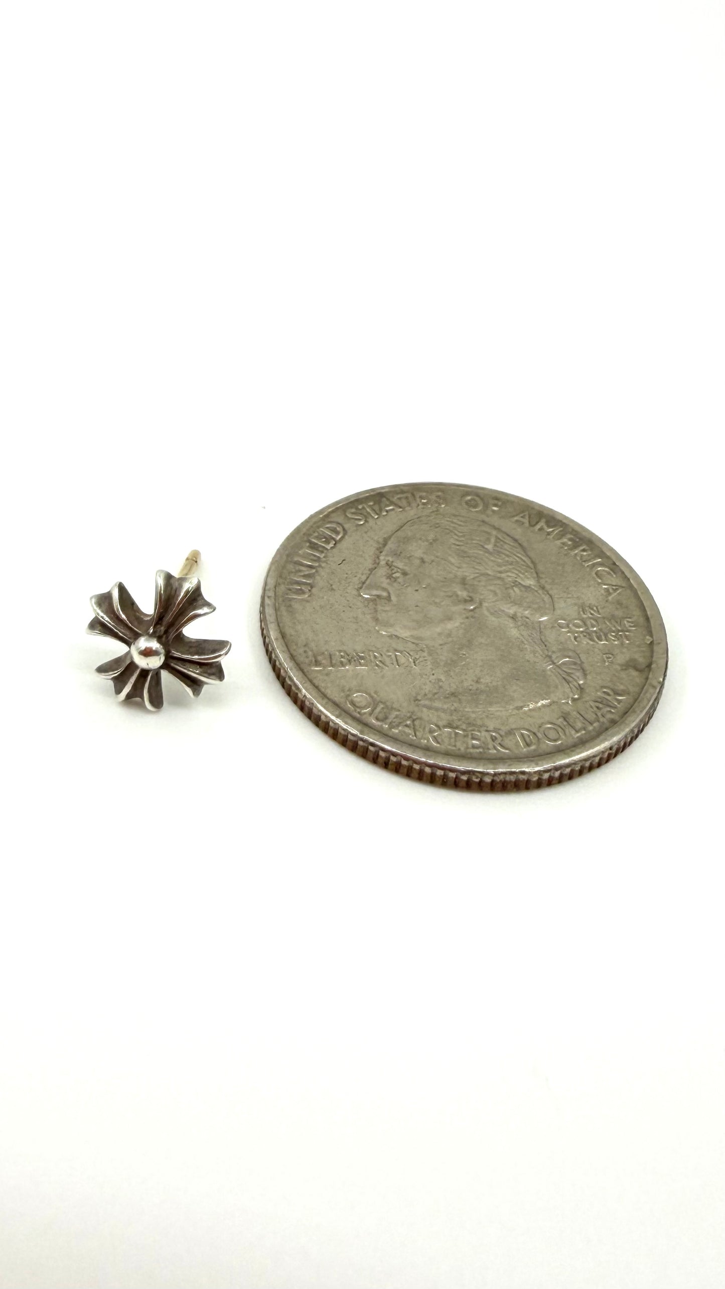 CHROME HEARTS PLUS STUD SILVER EARRING