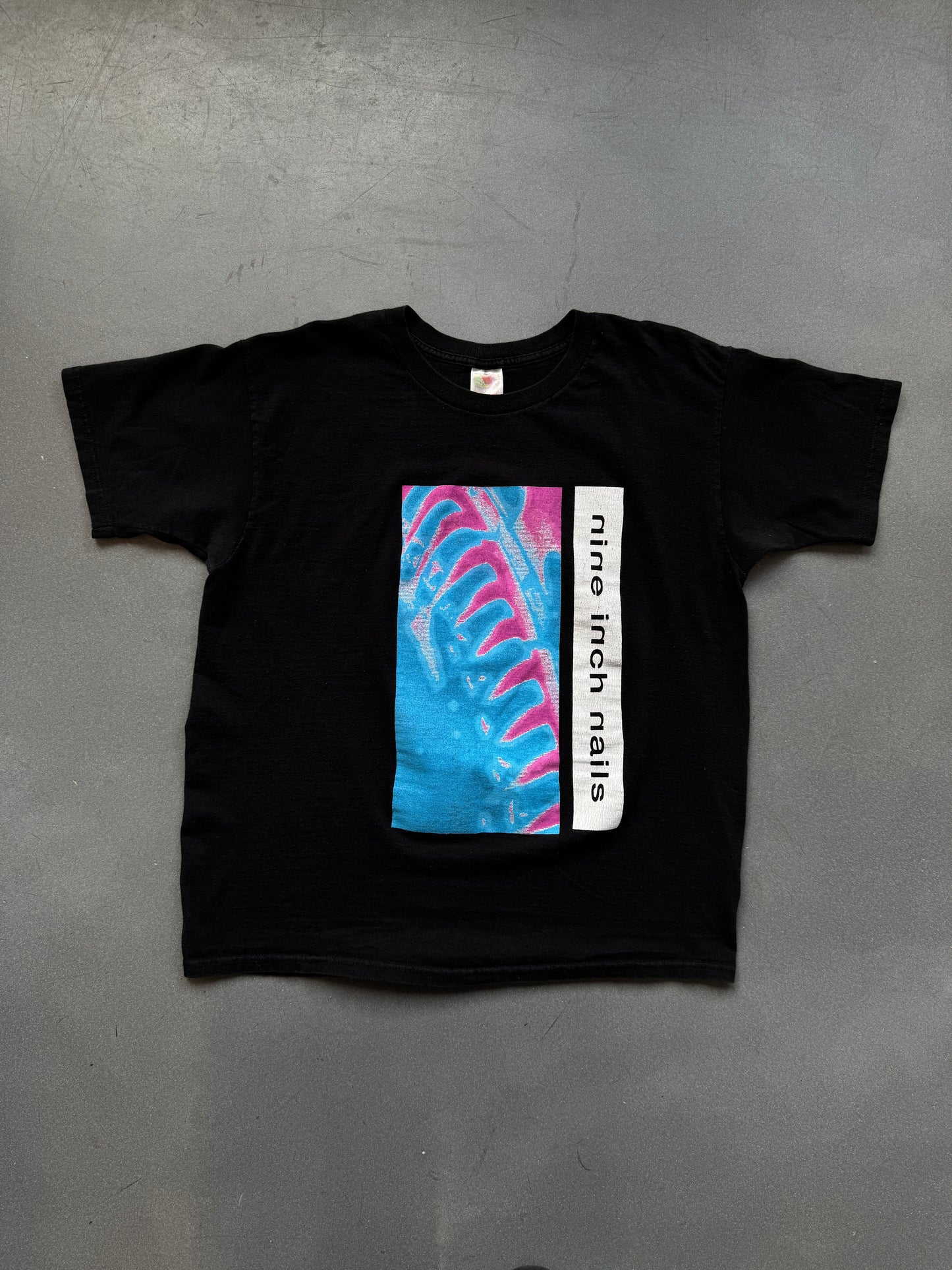 NINE INCH NAILS HATE 1990 TEE (FRUIT OF THE LOOM HEAVY TAG)