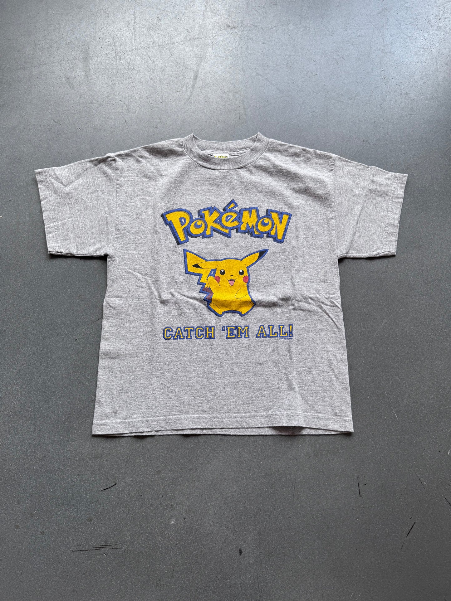 1999 POKEMON PIKACHU 25 GOTTA CATCH 'EM ALL! TEE (POKEMON TAG)