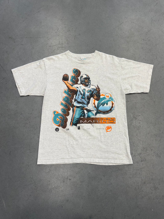 1996 MIAMI DOLPHINS DAN MARINO THROWING FOOTBALL TEE (SX SHIRT XPLOSION TAG)
